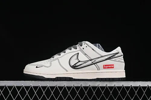 All Categories Nk SB Dunk Series Nk SB Dunk Low High-end Customized Low-top Shoes Nike SB Dunk Low Supreme Co-branded Graffiti Black Line Anniversary High-end Customized Low-top Casual Shoes JJ2508-560